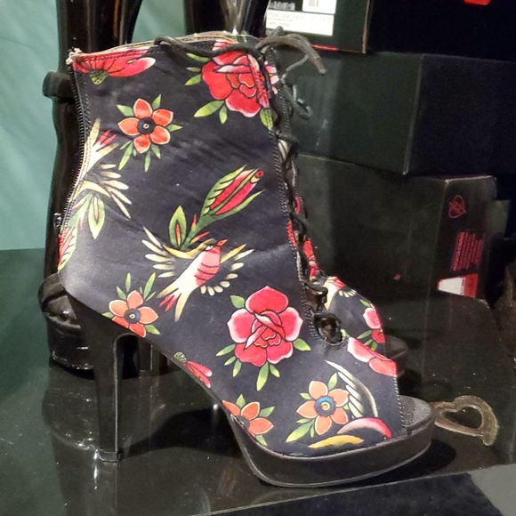 Iron Society Suicide Platform lace up bootie - Picture 2 of 8